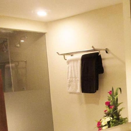 Hotel Nite And Day Batam Jodoh Square Exterior foto