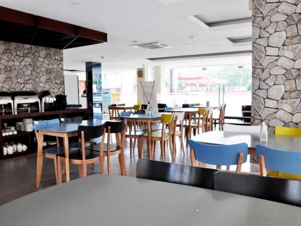 Hotel Nite And Day Batam Jodoh Square Exterior foto