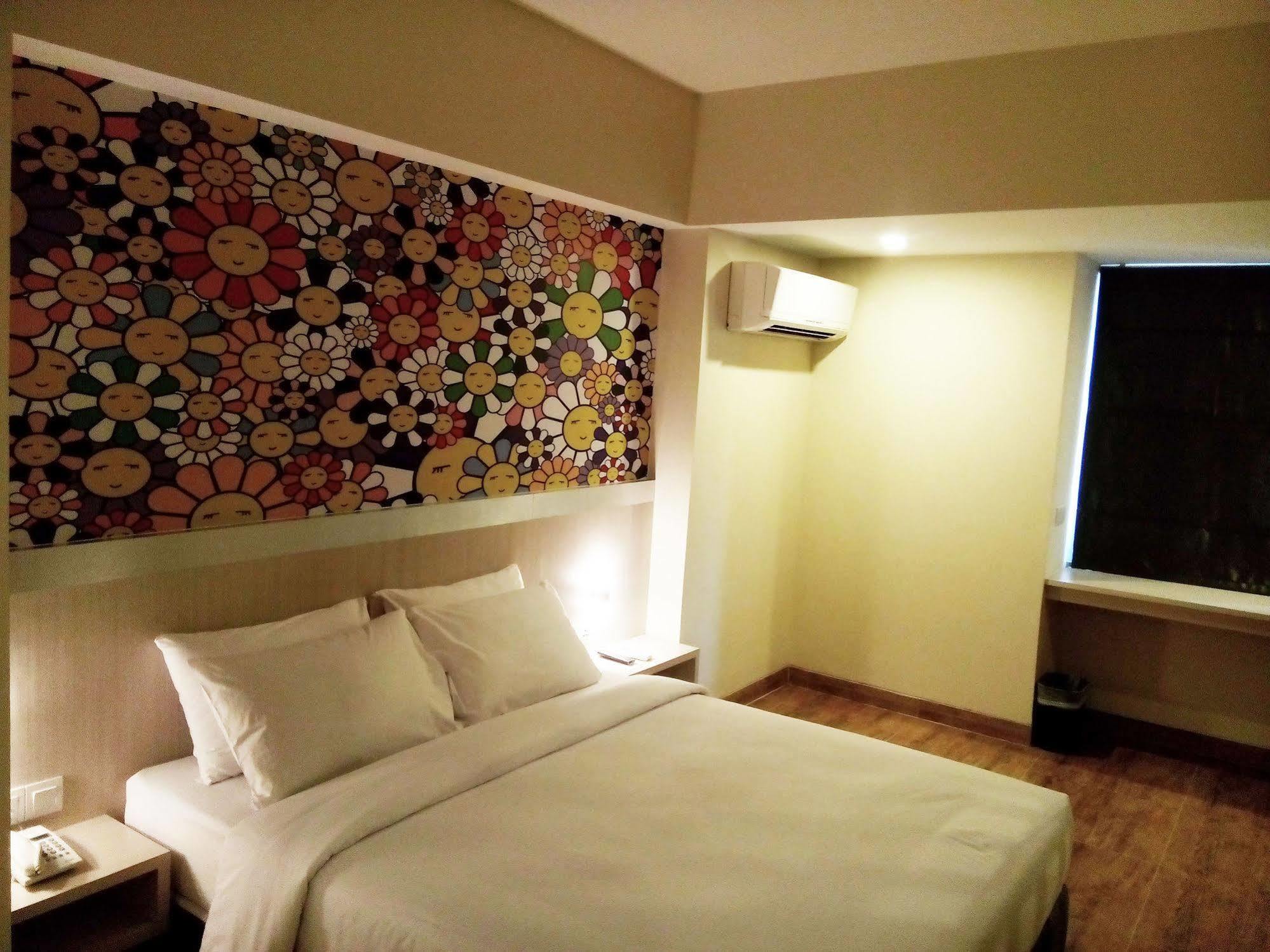 Hotel Nite And Day Batam Jodoh Square Exterior foto