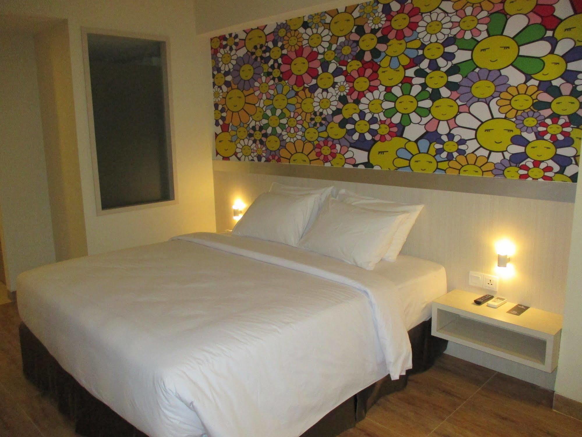 Hotel Nite And Day Batam Jodoh Square Exterior foto