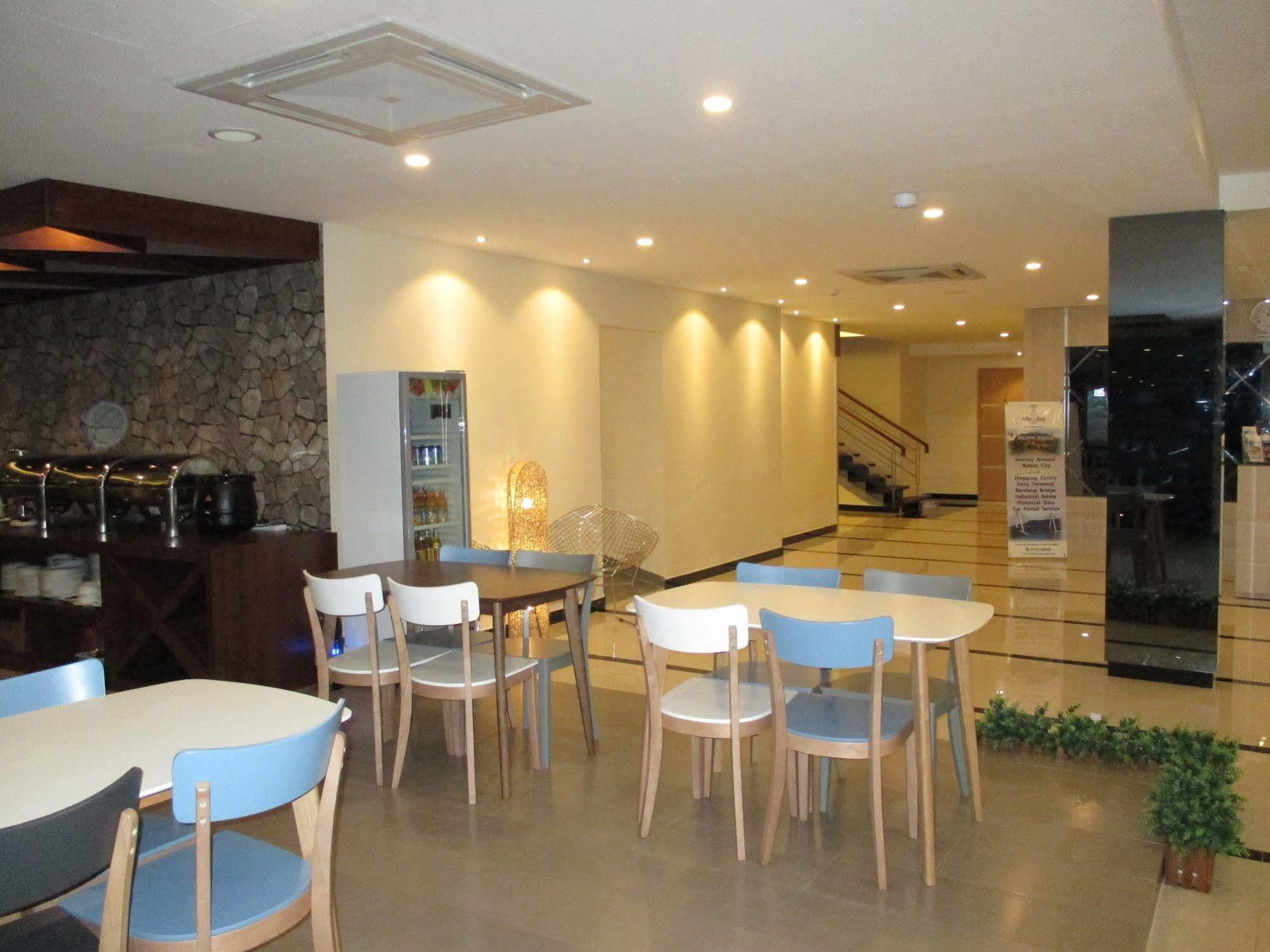 Hotel Nite And Day Batam Jodoh Square Exterior foto